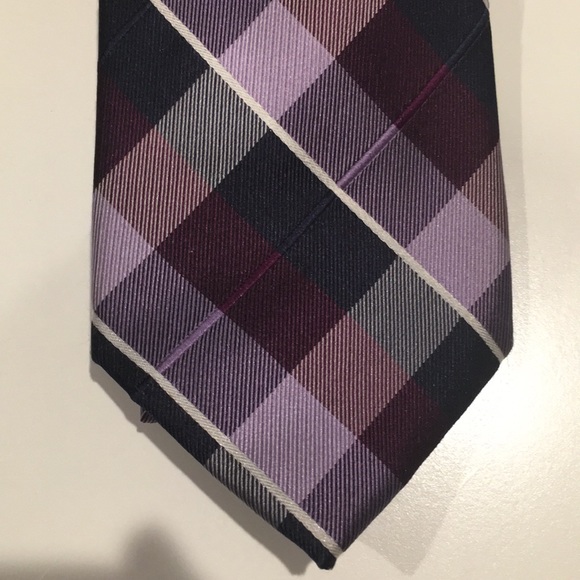 5/$25 Perry Ellis tie. Reg width & length - Picture 2 of 3